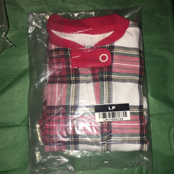 Pottery Barn Kids Holiday Morgan Plaid Organic Footed Pajamas 0-3, 6-9 mo! - Picture 5 of 6